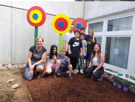 Bild Projekt Garten Gruppenfoto mit SchülerInnen